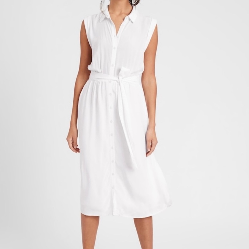 Elegant White Sleeveless Dress